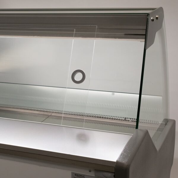Bromic DD2500CG-NR Curved Glass Deli Display - 2580mm - Image 2