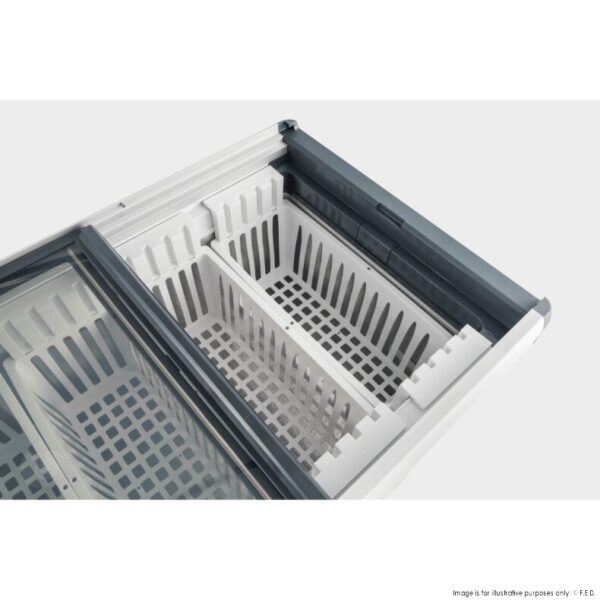 WD586G Thermaster Chest Freezer with Flat Glass Sliding Lids - Image 5