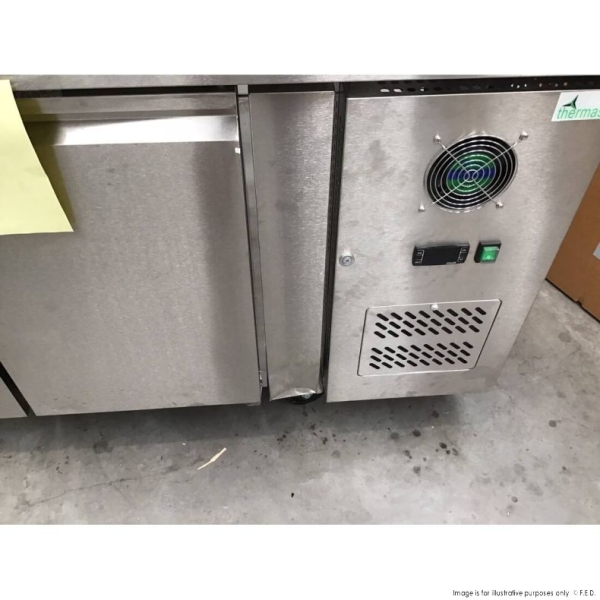 GN2100TN F.E.D TROPICALISED 2 Door Gastronorm Bench Fridge - Image 4
